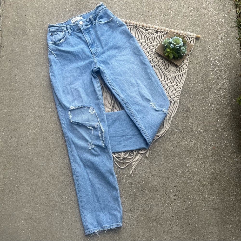 Abercrombie & Fitch Distressed High Rise Jeans Size 27 / 4 - The ‘90s Straight